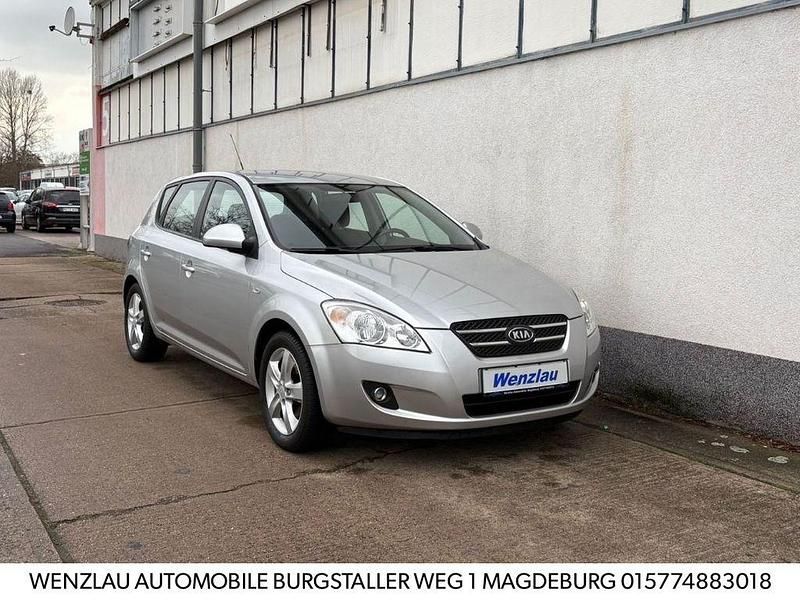 Silber Gebraucht 2008 Kia Ceed Style Kleinwagen | 5.950 € (Teuer) - Bild 1/4