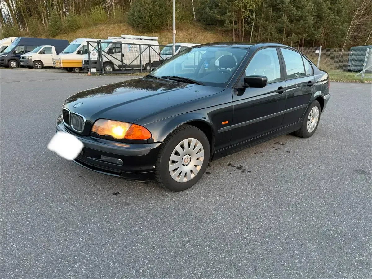 Gebraucht BMW 316 105 PS (77 kW) 2000 Schwarz Limousine