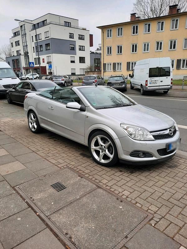 Gebraucht Opel Astra Cabriolet 140 PS (102 kW) 2008 Silber Cabrio