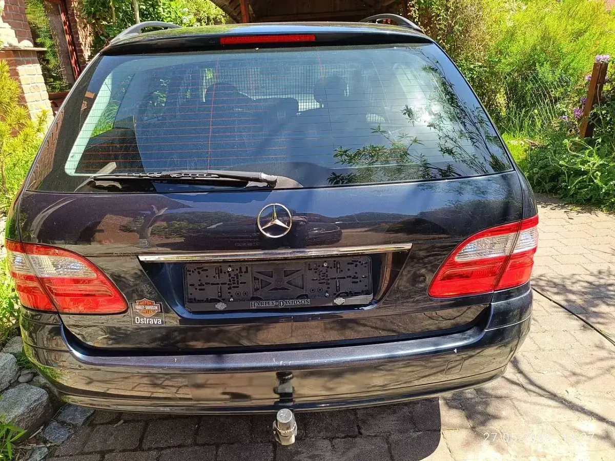 Gebraucht Mercedes E200 Elegance 163 PS (119 kW) 2004 Schwarz Kombi