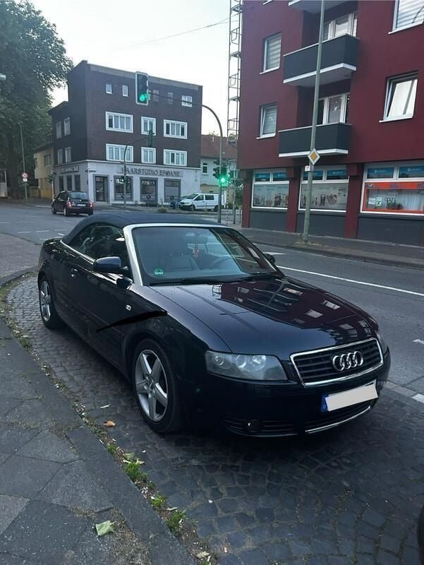Blau Gebraucht 2002 Audi A4 Cabriolet Cabrio | 3.990 € (Fairer Preis) - Bild 1/4