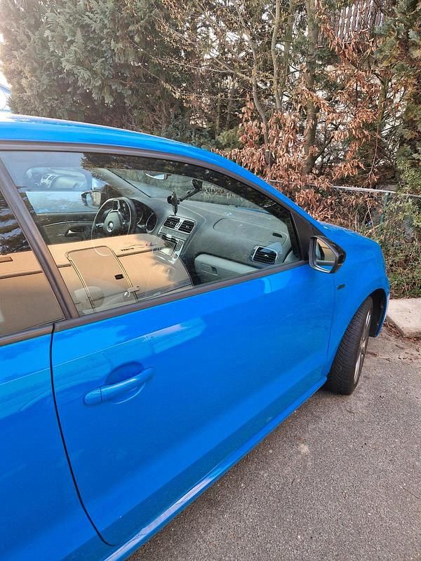 Gebraucht VW Polo 90 PS (66 kW) 2014 Blau Limousine