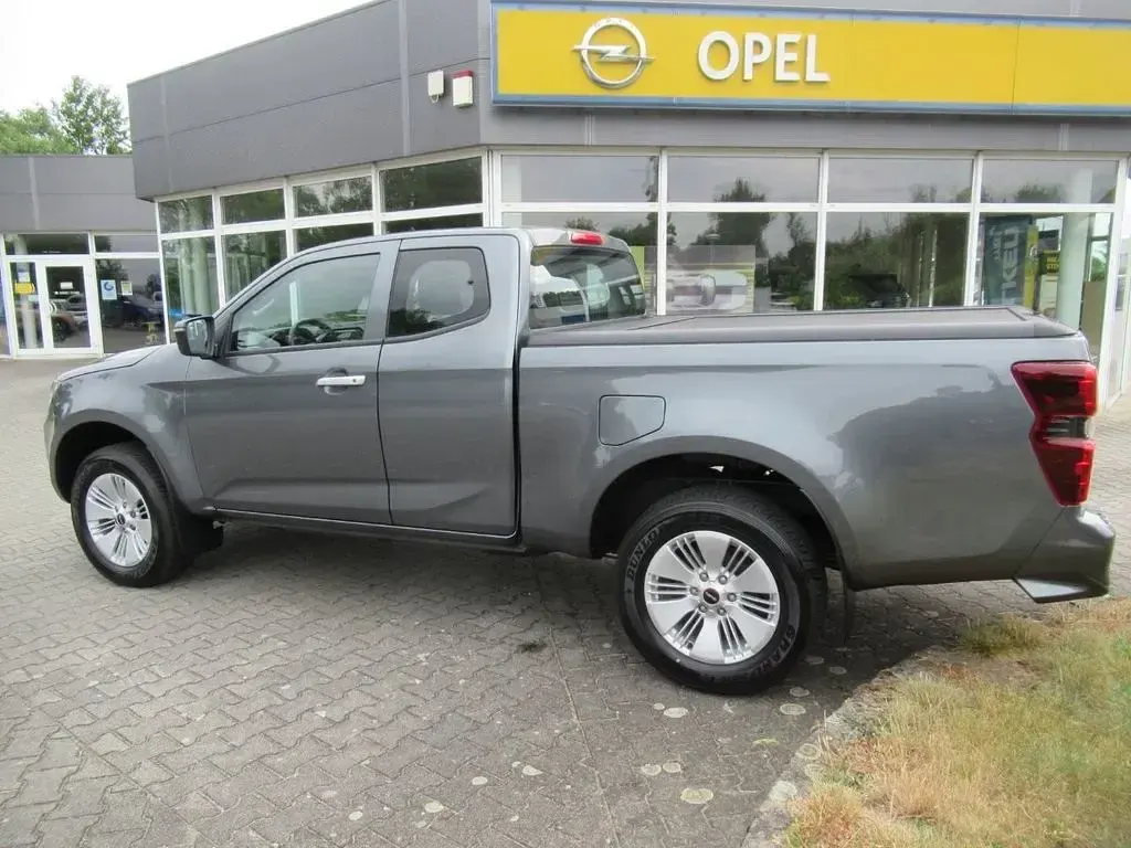Gebraucht Isuzu D-Max 163 PS (119 kW) 2022 Grau Pickup