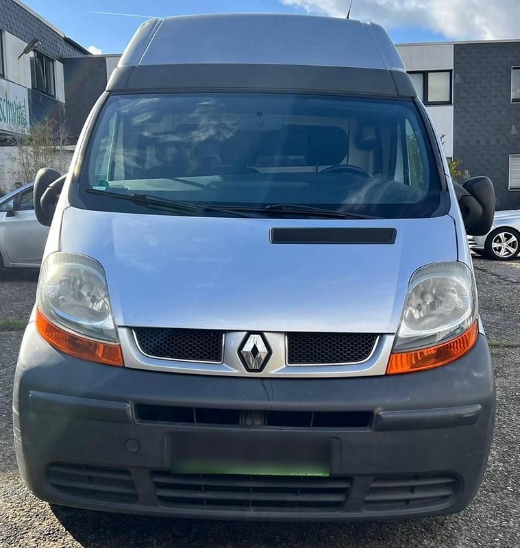 Gebraucht Renault Trafic 100 PS (73 kW) 2006 Silber Van / Kleinbus