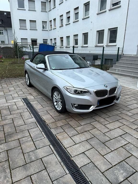 Gebraucht BMW 220 Luxury Line 190 PS (139 kW) 2015 Silber Cabrio