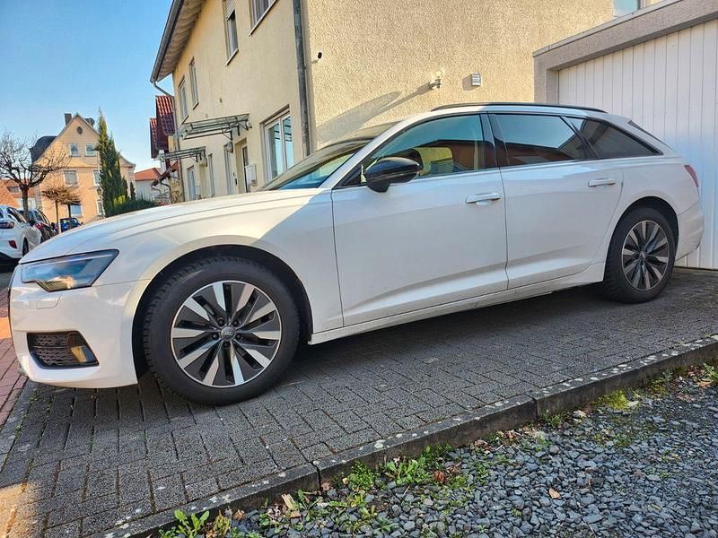 Gebraucht Audi A6 Sport 204 PS (150 kW) 2019 Weiß Limousine