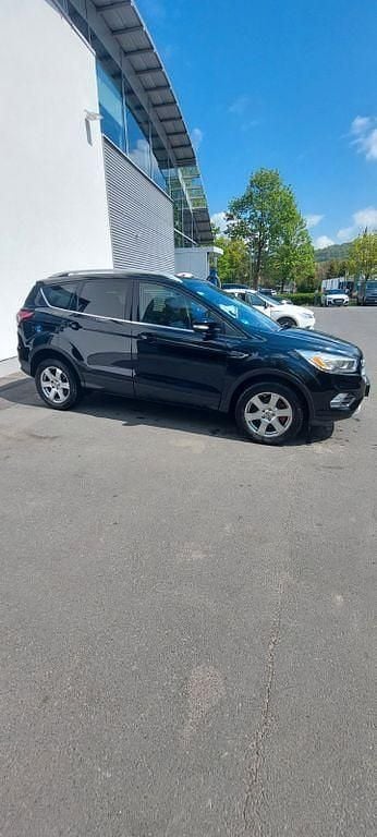 Gebraucht Ford Kuga Cool & Connect 120 PS (88 kW) 2017 Schwarz SUV