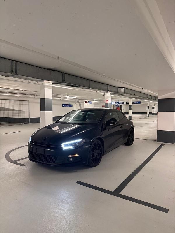 Schwarz Gebraucht 2008 VW Scirocco R Coupé | 10.900 € (Fairer Preis) - Bild 1/4