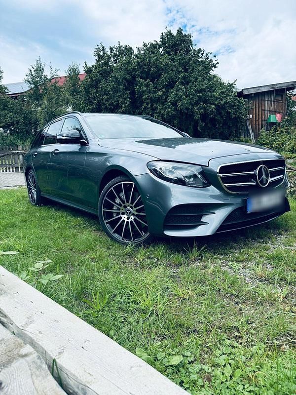 Gebraucht 2019 Mercedes E400 Kombi | 30.000 € (Guter Preis) - Bild 1/4