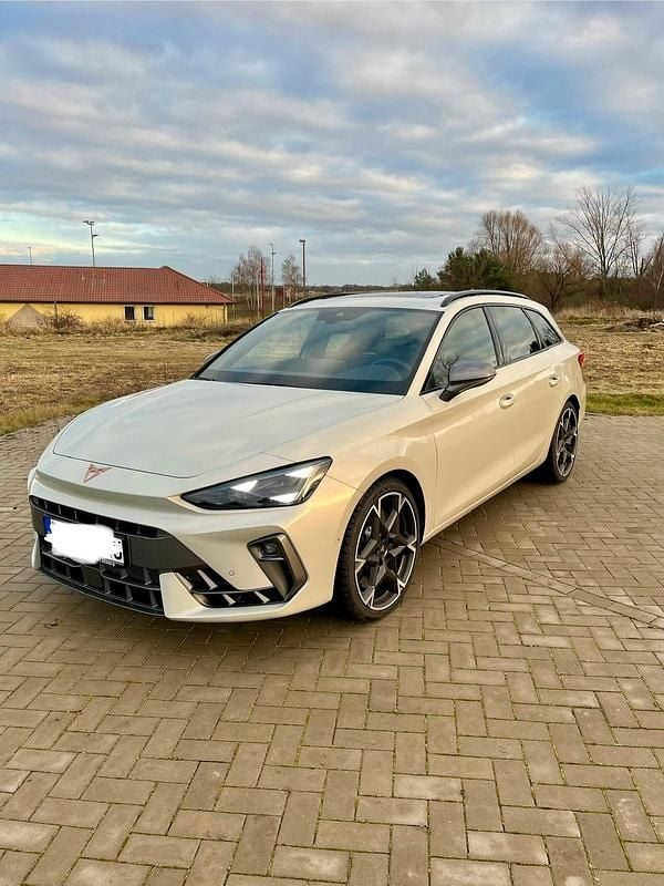 Gebraucht Cupra Leon VZ 333 PS (244 kW) 2025 Beige Kombi