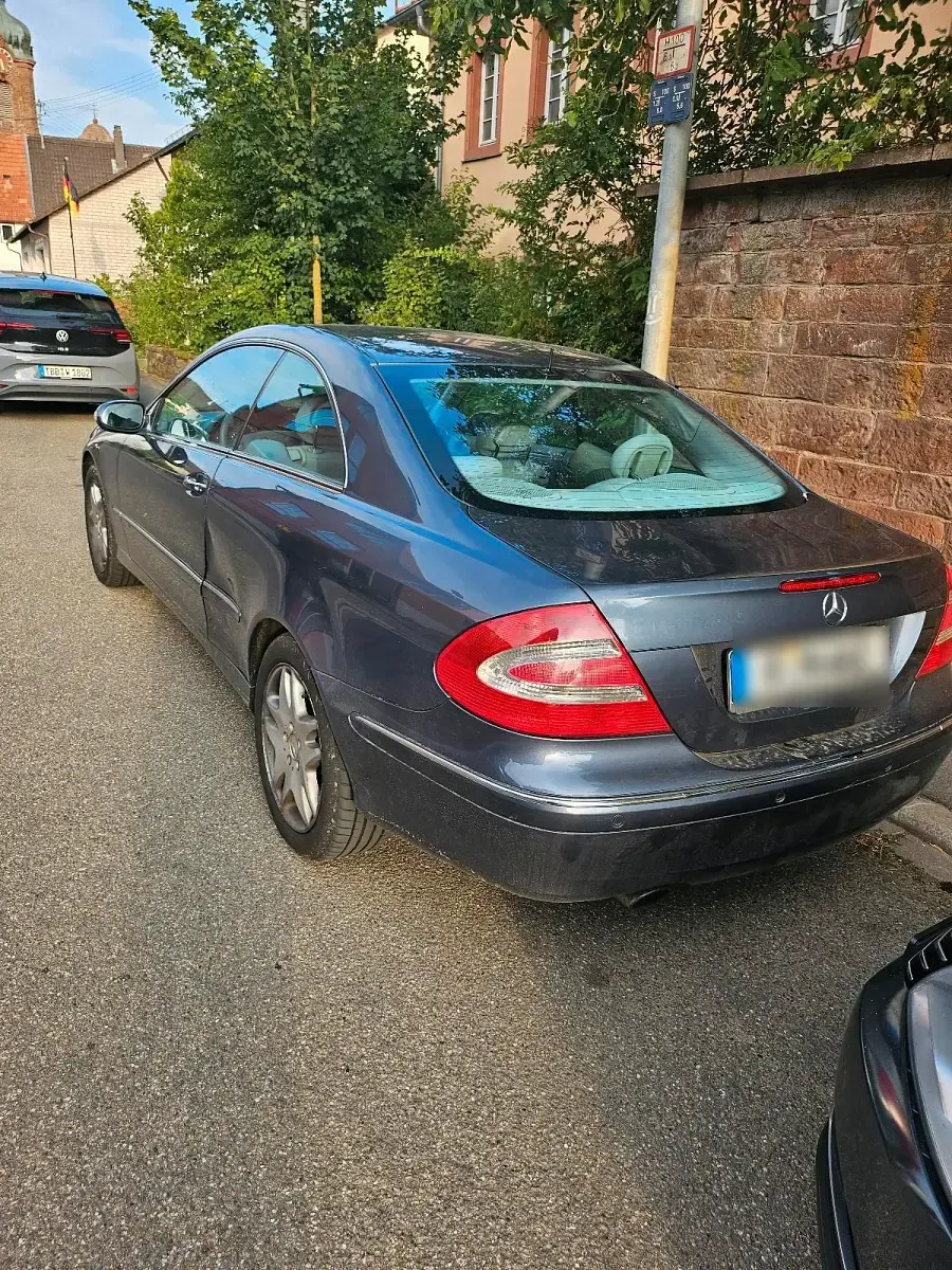 Gebraucht Mercedes CLK240 170 PS (125 kW) 2003 Blau Coupé
