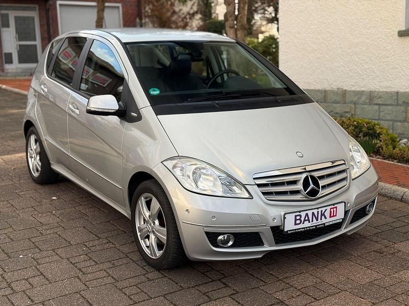 Gebraucht Mercedes A200 136 PS (100 kW) 2010 Silber Kleinwagen