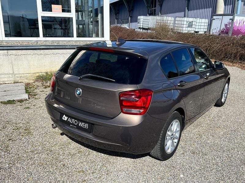 Gebraucht BMW 118 Advantage 143 PS (105 kW) 2014 Braun Kleinwagen