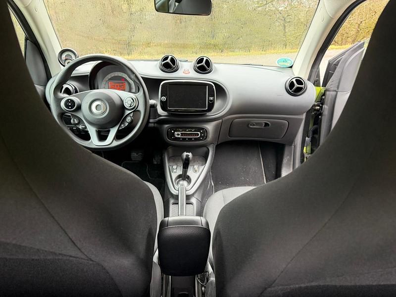 Gebraucht Smart ForTwo Coupé 60 kW (82 PS) 2022 Grün Coupé