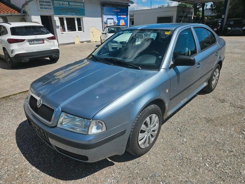 Grau Gebraucht 2005 Skoda Octavia Limousine | 999 € (Fairer Preis) - Bild 1/4