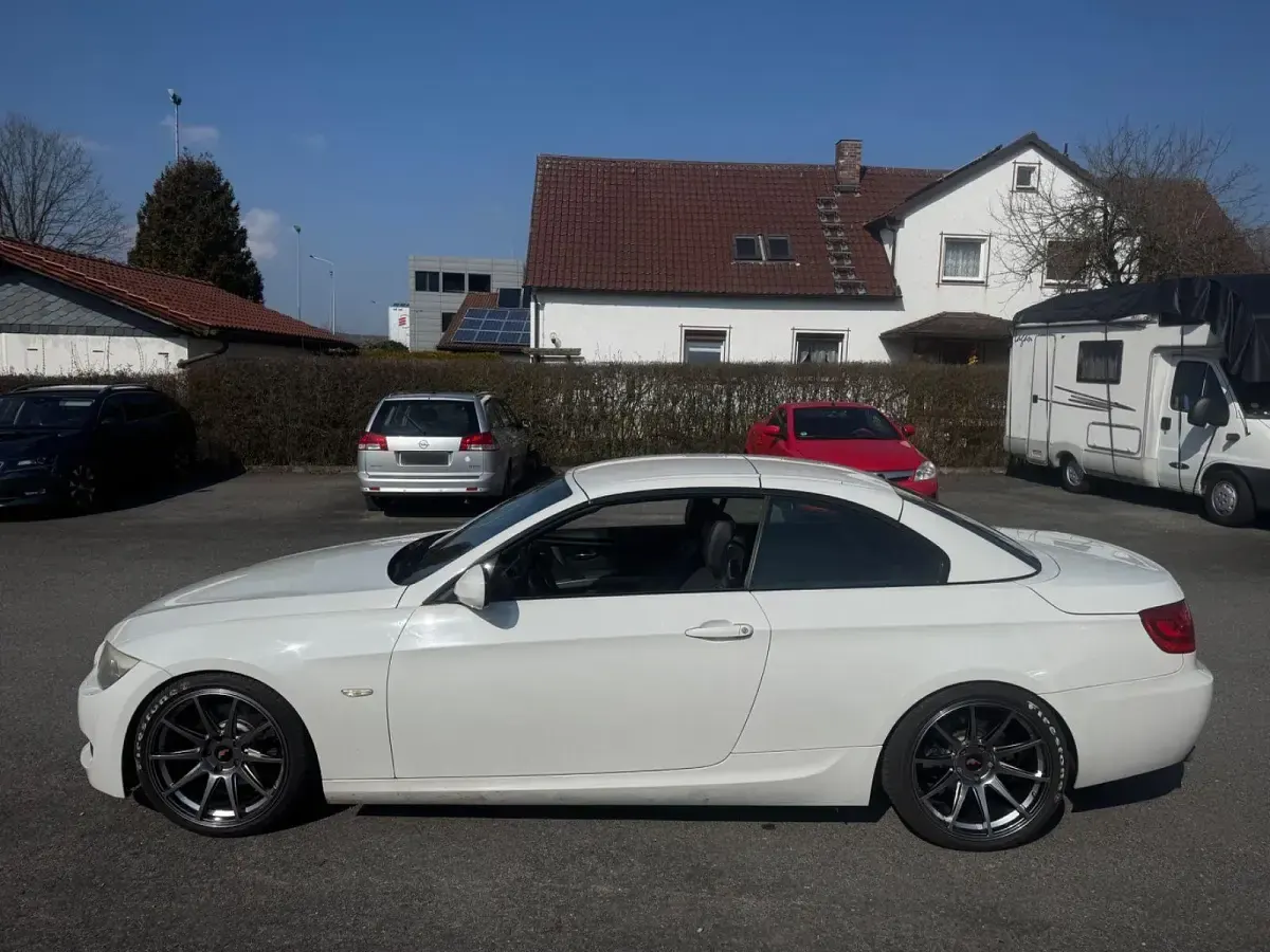 Gebraucht BMW 325 Cabriolet Performance 218 PS (160 kW) 2010 Weiß Cabrio