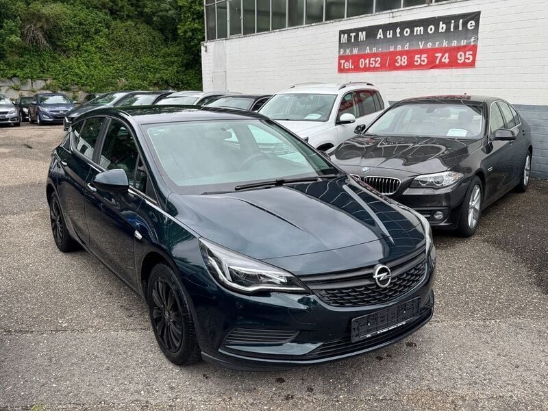 Grün Gebraucht 2016 Opel Astra Selection Limousine | 6.300 € (Guter Preis) - Bild 1/4