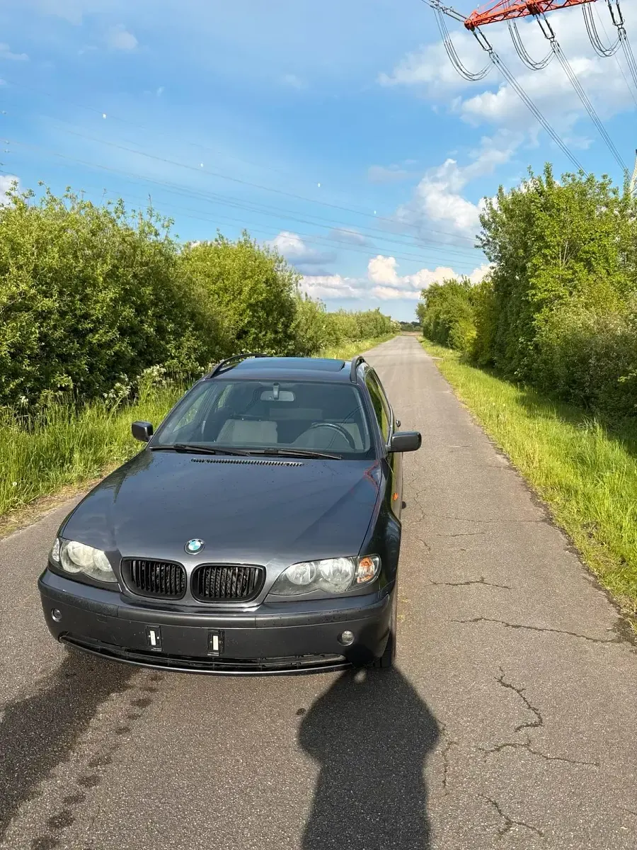 Gebraucht BMW 330 184 PS (135 kW) 2002 Grau Kombi