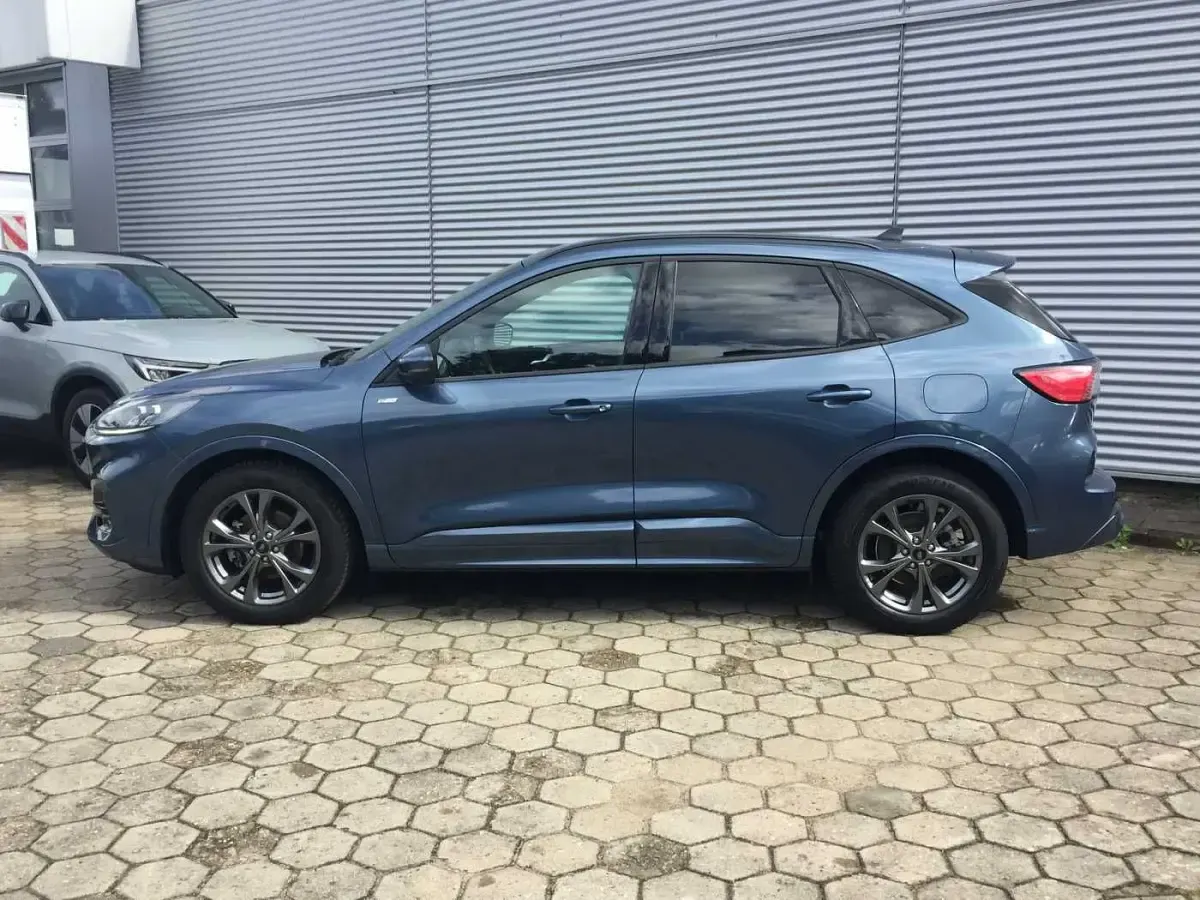 Gebraucht Ford Kuga ST-Line X 150 PS (110 kW) 2023 Blau SUV