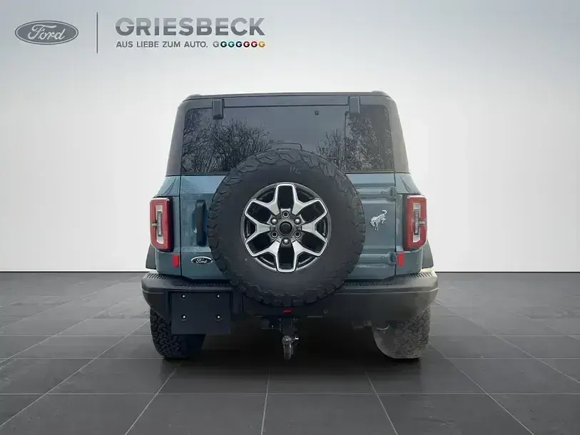 Second-hand Ford Bronco 335 CP (246 kW) 2024 Albastru SUV
