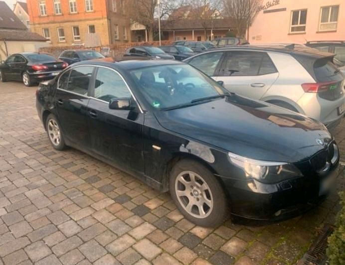 Gebraucht BMW 523 177 PS (130 kW) 2005 Schwarz Limousine