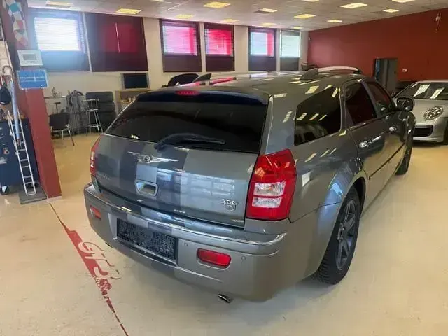 Gebraucht Chrysler 300C Touring 218 PS (160 kW) 2010 Mineral grey Kombi