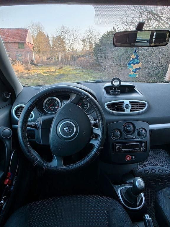 Gebraucht Renault Clio II 75 PS (55 kW) 2008 Blau Limousine