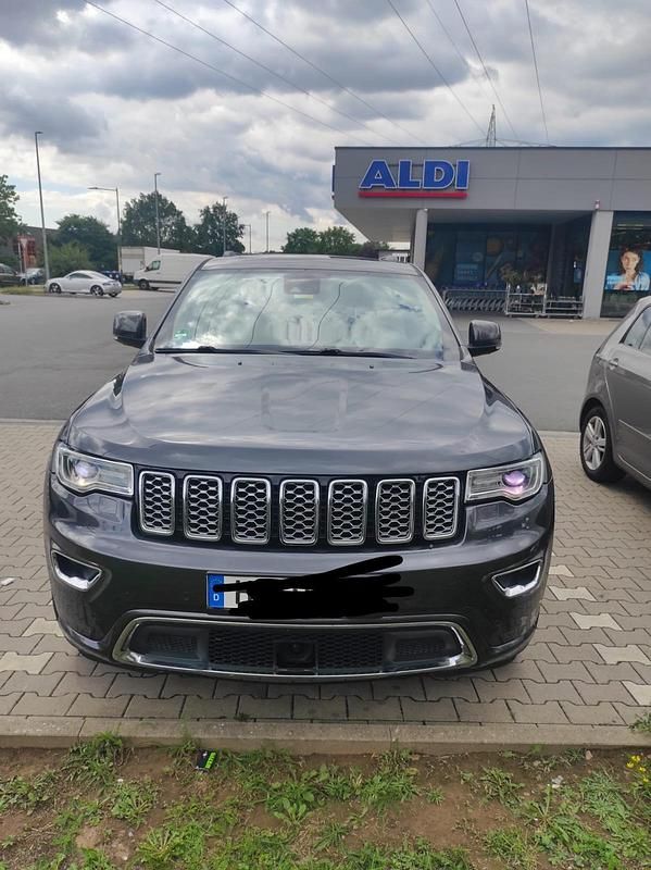 Grau Gebraucht 2018 Jeep Grand Cherokee SUV | 22.600 € (Guter Preis) - Bild 1/4