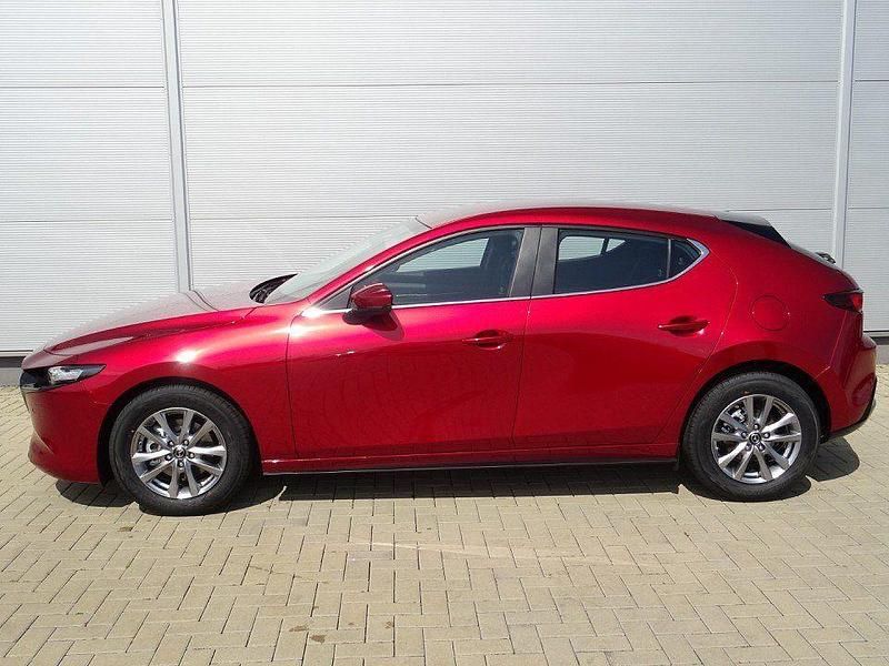 Neu Mazda 3 Prime-Line 140 PS (102 kW) 2025 Soul red crystal metallic Limousine