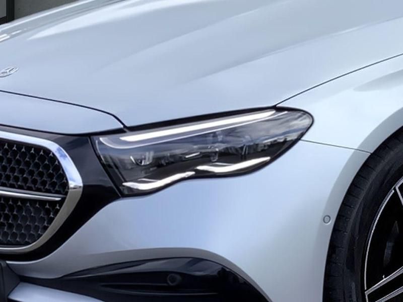 Gebraucht Mercedes E300 AMG 313 PS (230 kW) 2025 Metalliclack hightechsilber Kombi