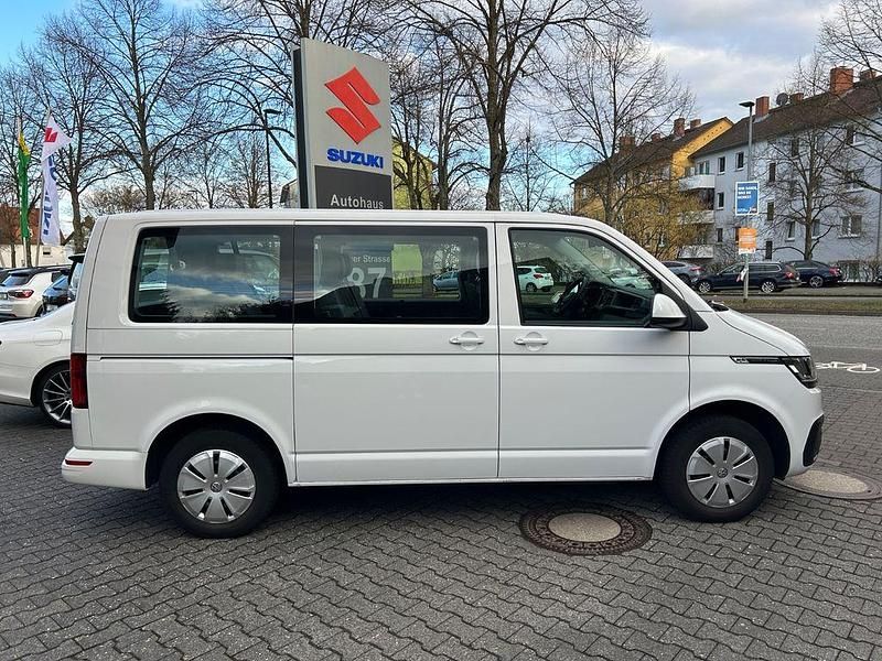 Gebraucht VW Caravelle Comfortline 150 PS (110 kW) 2022 Weiß Van / Kleinbus