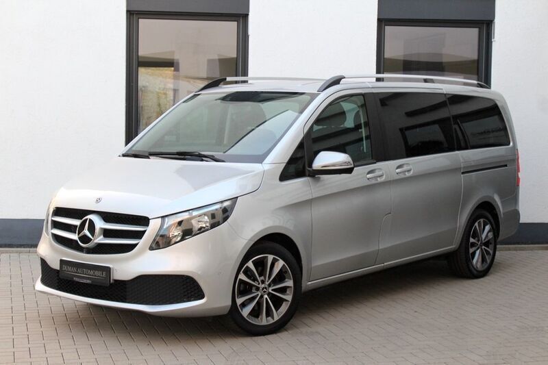 Brilliantsilber metallic Gebraucht 2020 Mercedes V220 Avantgarde Van / Kleinbus | 38.900 € (Fairer Preis) - Bild 1/4