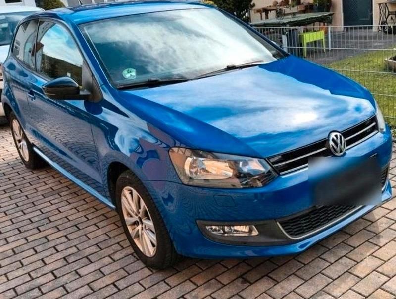 Blau Gebraucht 2011 VW Polo Limousine | 2.000 € (Guter Preis) - Bild 1/4