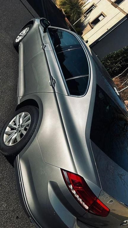 Używany VW Passat Highline 150 KM (110 kW) 2015 Srebrny Sedan/Limuzyna