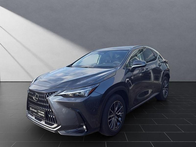 Grau Gebraucht 2024 Lexus NX350h SUV | 46.949 € (Superpreis) - Bild 1/4