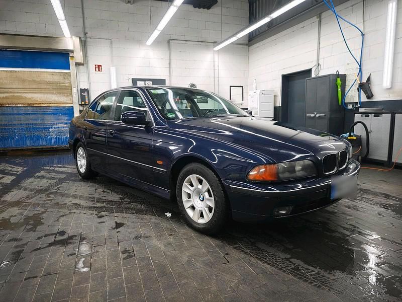 Gebraucht BMW 523 170 PS (125 kW) 1999 Blau Limousine