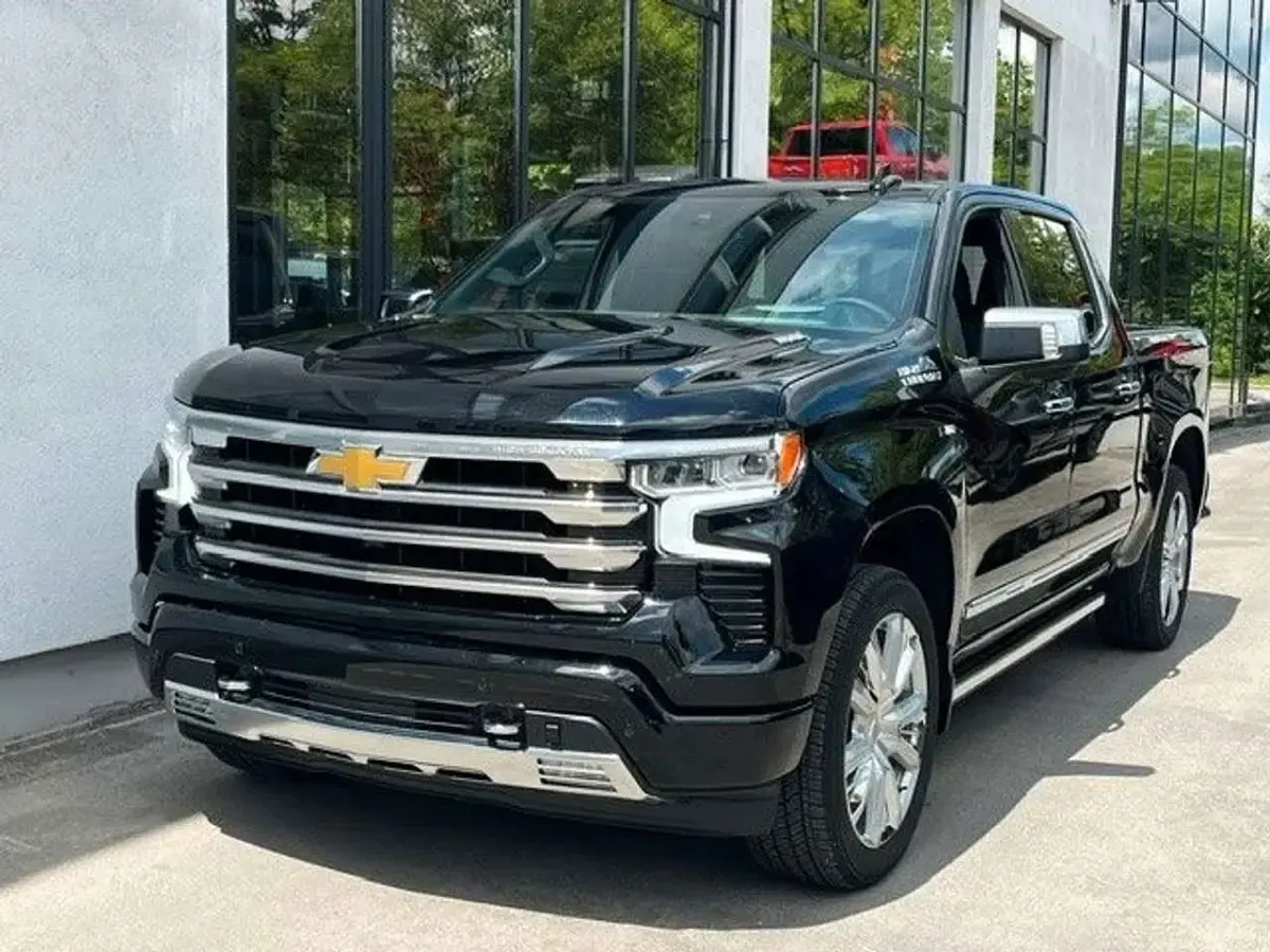 Neu Chevrolet Silverado 309 PS (227 kW) 2026 Schwarz SUV