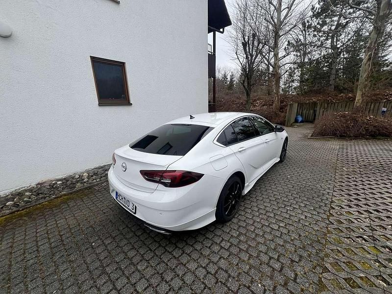 Gebraucht Opel Insignia GS Line 174 PS (127 kW) 2021 Weiß Kleinwagen