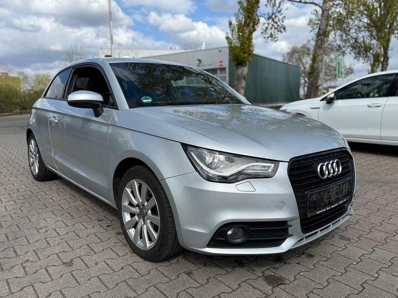 Gebraucht Audi A1 Ambition 86 PS (63 kW) 2011 Silber Kleinwagen