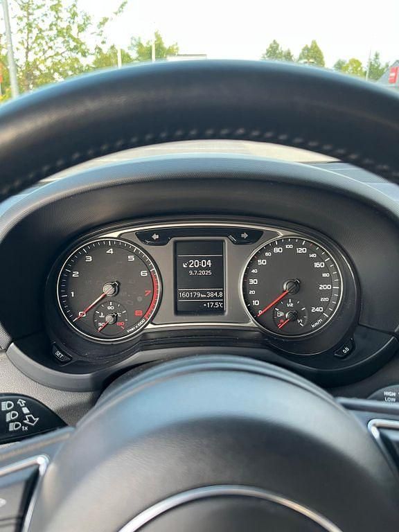 Gebraucht Audi A1 Attraction 86 PS (63 kW) 2014 Schwarz Kleinwagen