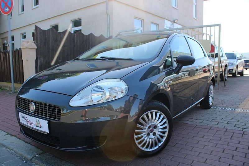 Grau Gebraucht 2008 Fiat Grande Punto Feel Kleinwagen | 2.499 € (Fairer Preis) - Bild 1/4