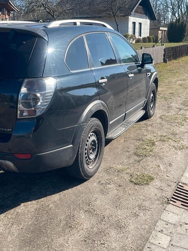 Gebraucht Chevrolet Captiva 163 PS (119 kW) 2012 Schwarz SUV