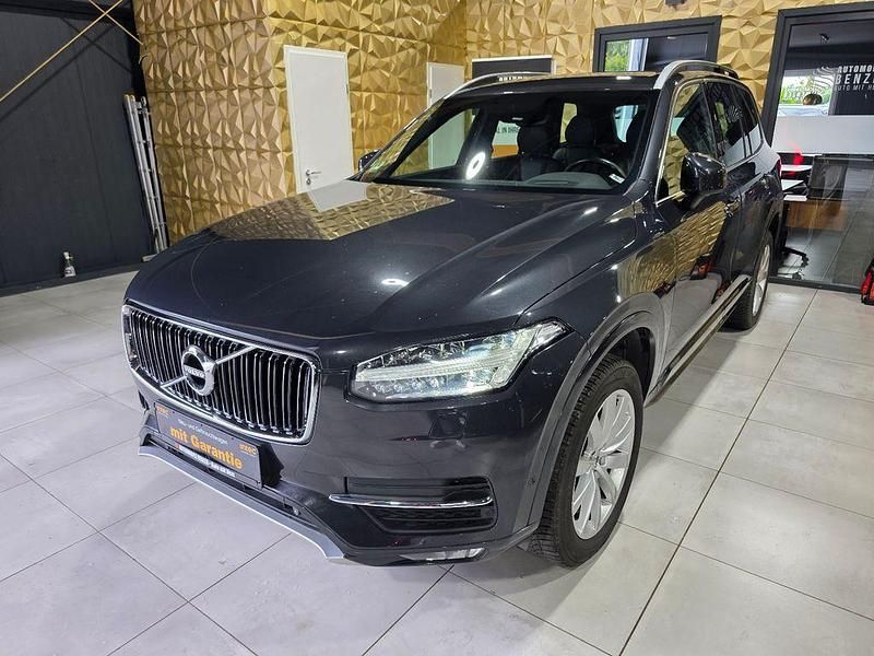 Grau Gebraucht 2018 Volvo XC90 Momentum SUV | 25.999 € (Superpreis) - Bild 1/4