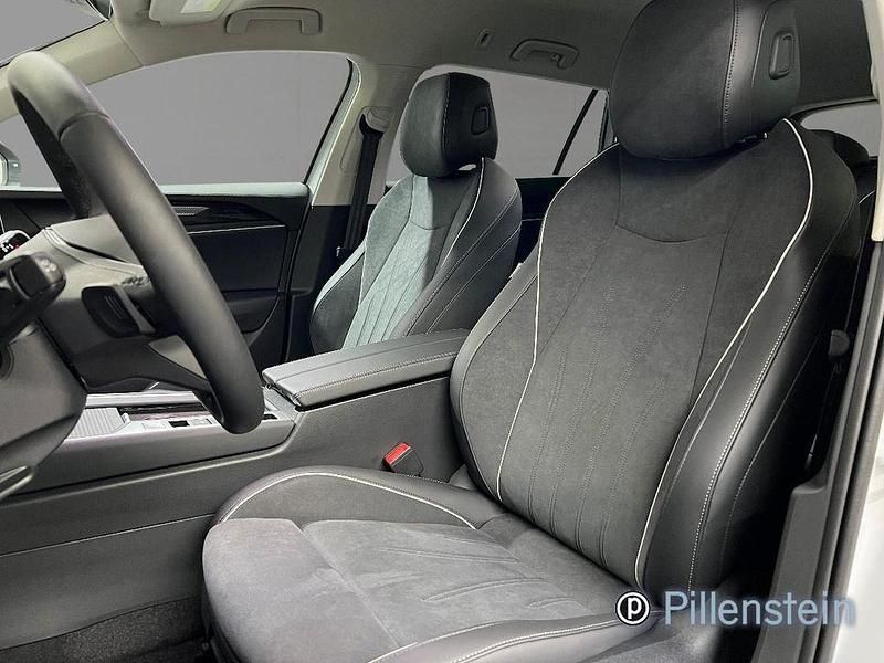 Gebraucht VW Passat Business 150 PS (110 kW) 2026 Weiß Kombi