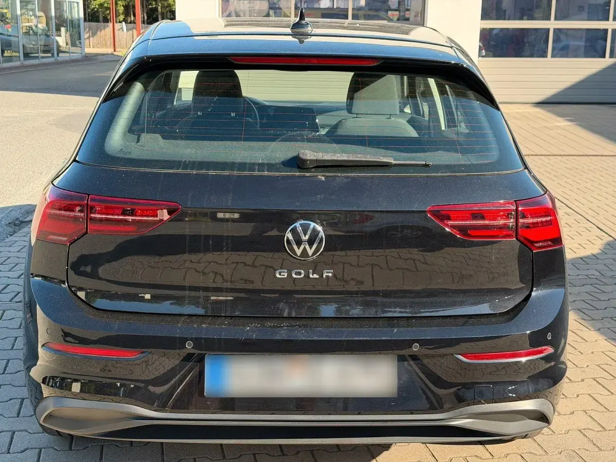 Brugt VW Golf VIII 131 HK (96 kW) 2021 Sort Sedan