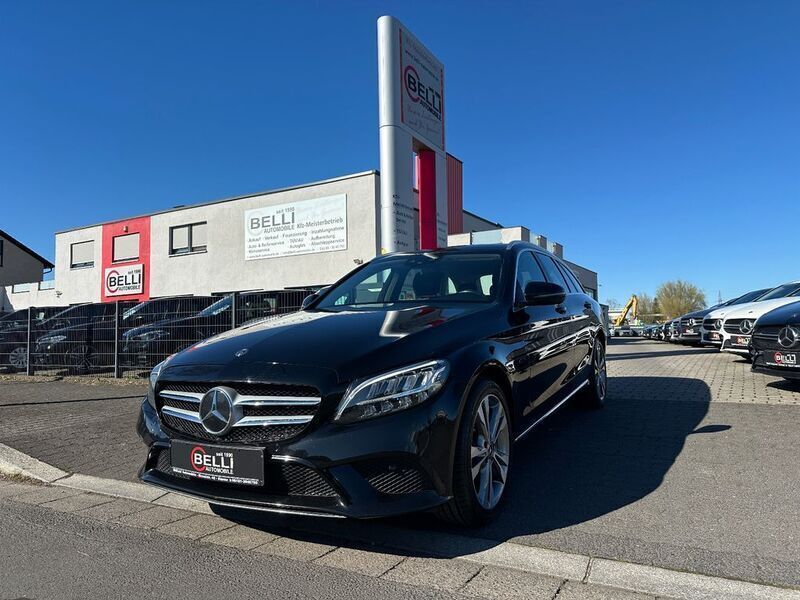 Schwarz Gebraucht 2021 Mercedes C300e Avantgarde Limousine | 19.950 € (Fairer Preis) - Bild 1/4