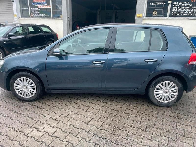 Gebraucht VW Golf VI 105 PS (77 kW) 2010 Grau Kleinwagen