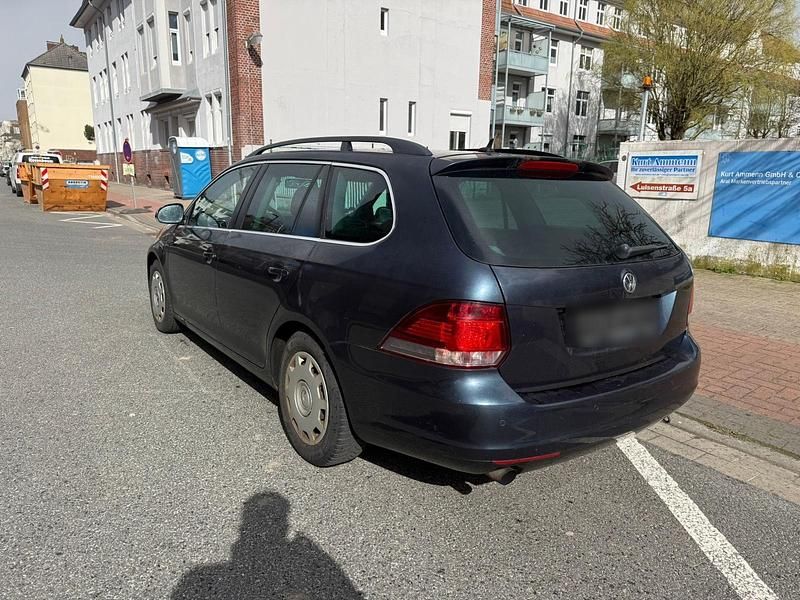 Gebraucht VW Golf V 105 PS (77 kW) 2009 Blau Kombi