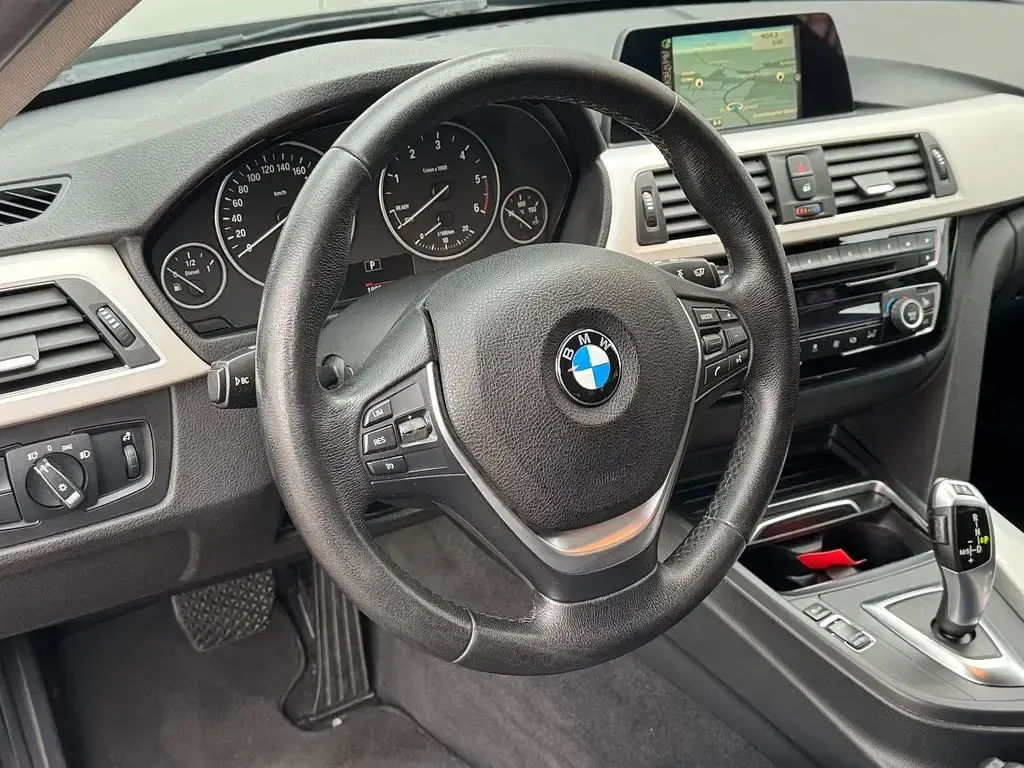 Gebraucht BMW 318 Performance 150 PS (110 kW) 2016 Schwarz Kombi