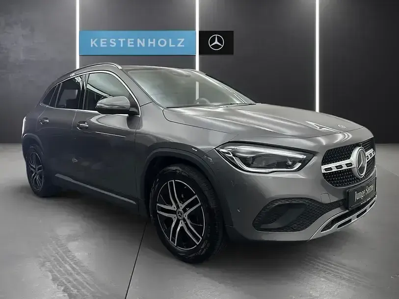 Gebraucht Mercedes GLA220 190 PS (139 kW) 2023 Grau SUV